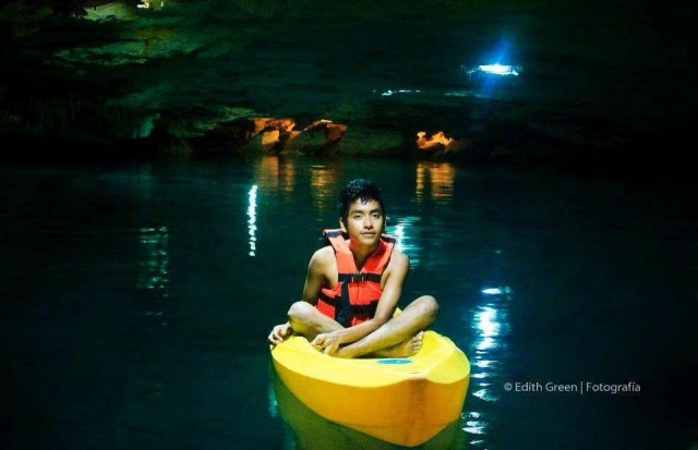 Kayakeando en el cenote